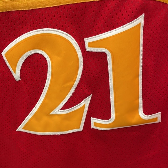 Adidas Hardwood Classics Atlanta Hawks Dominique Wilkins #21 Jersey - Picture 13 of 14